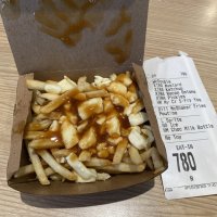 カナダのソウルフード「プーティン」完全ガイド